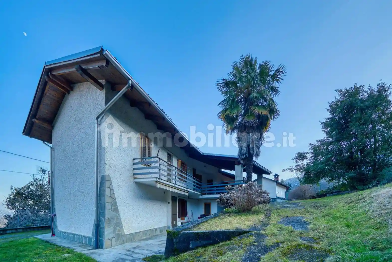 Casa indipendente in vendita a Val della Torre