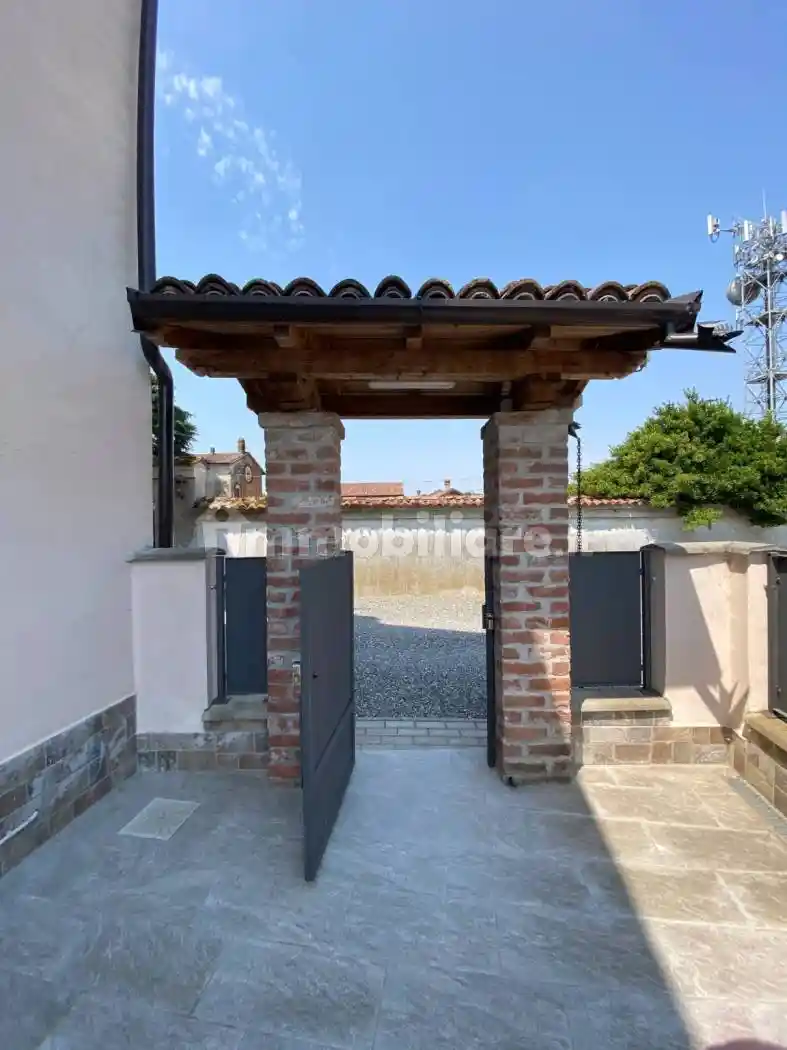 Villa in vendita a Santa Cristina e Bissone