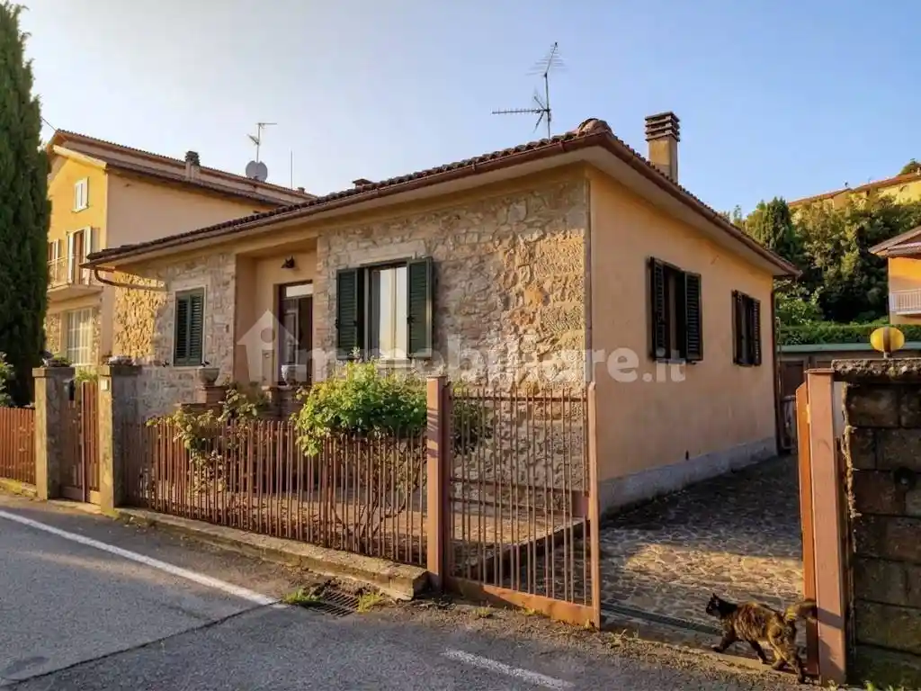 Villa in vendita a Castiglione d'Orcia