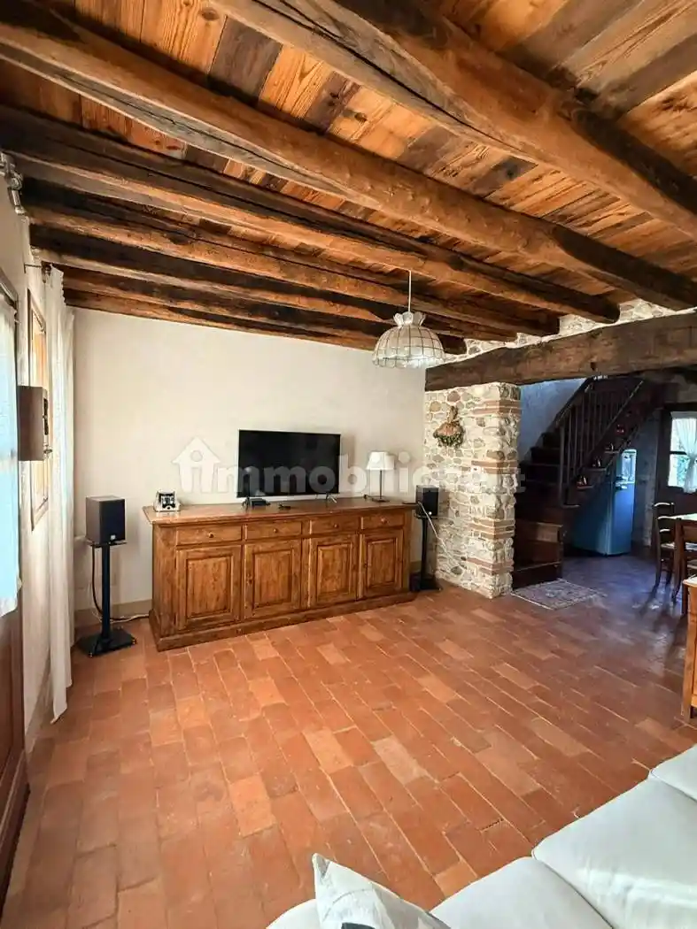 Rustico - Casale in vendita a Castelcucco