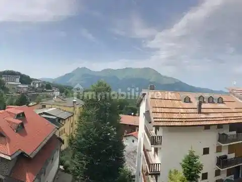 Appartamento in vendita a Ventasso
