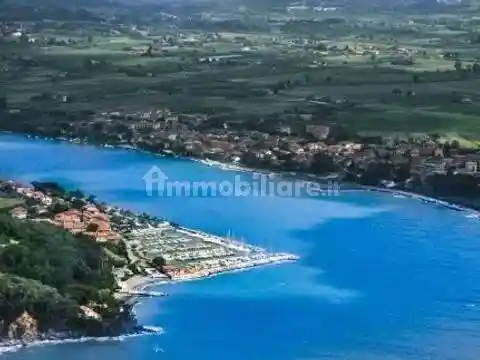 Appartamento in vendita a Ameglia