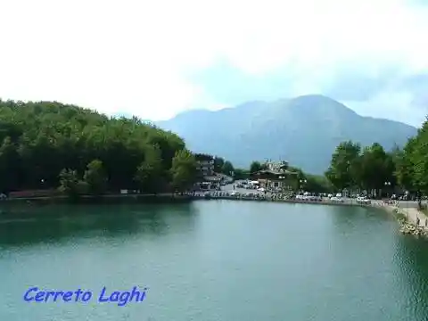 Appartamento in vendita a Ventasso