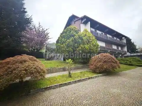 Villa in vendita a Caglio