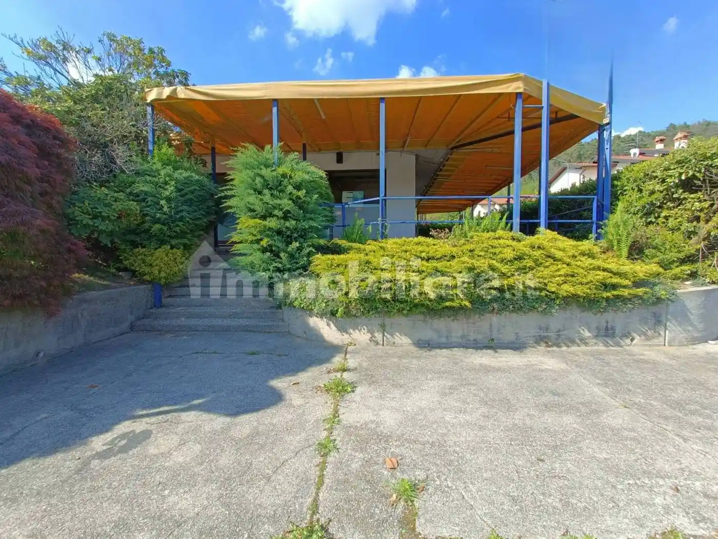 Villa in vendita a Bizzarone