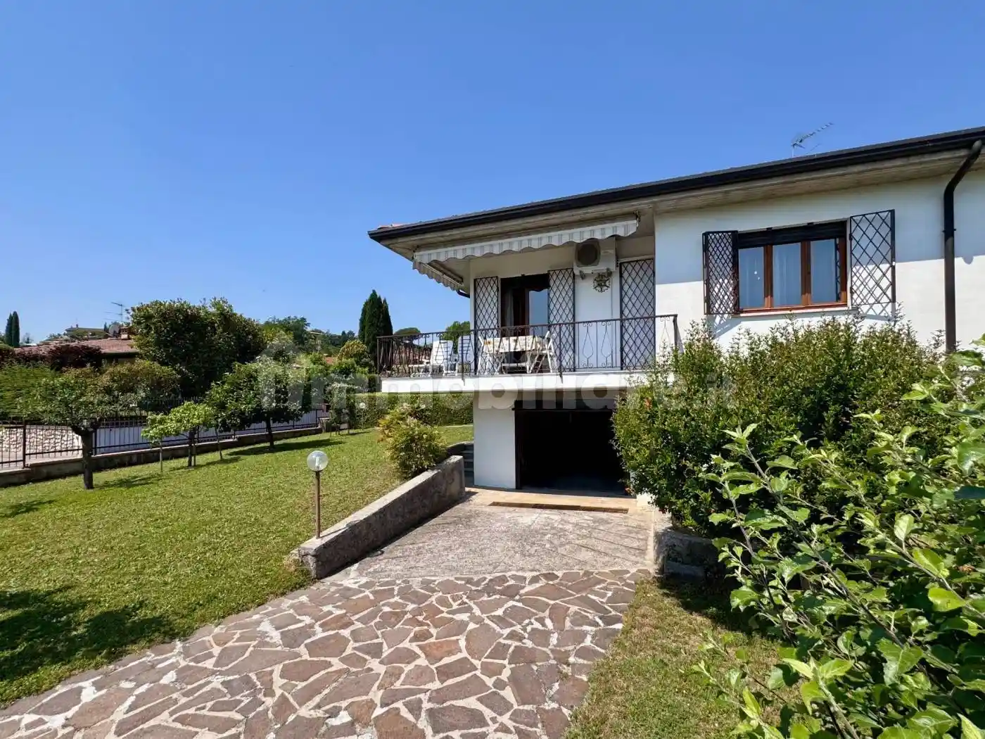 Villa in vendita a Soiano del Lago