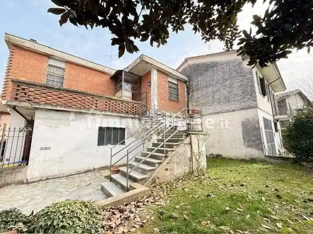 Villa in vendita a Pietra Marazzi