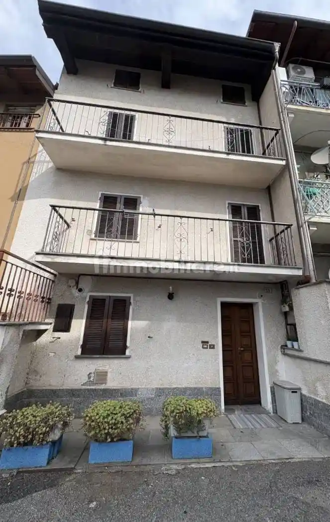 Casa indipendente in vendita a Arona