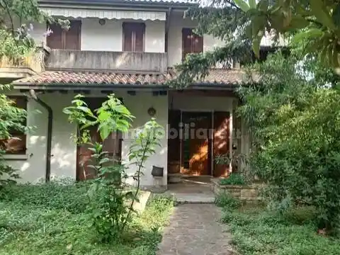 Villa in vendita a Brescia