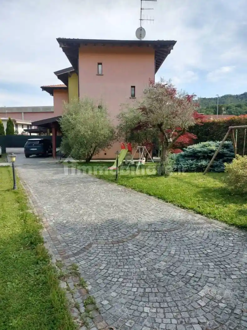 Villetta a schiera in vendita a Pontida