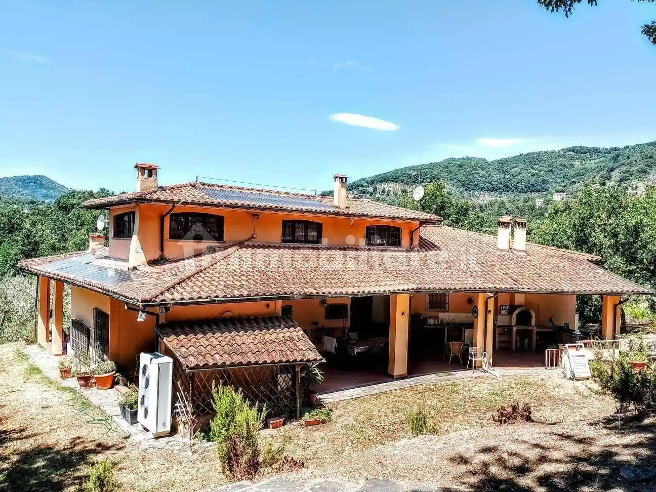 Villa in vendita a Lucca