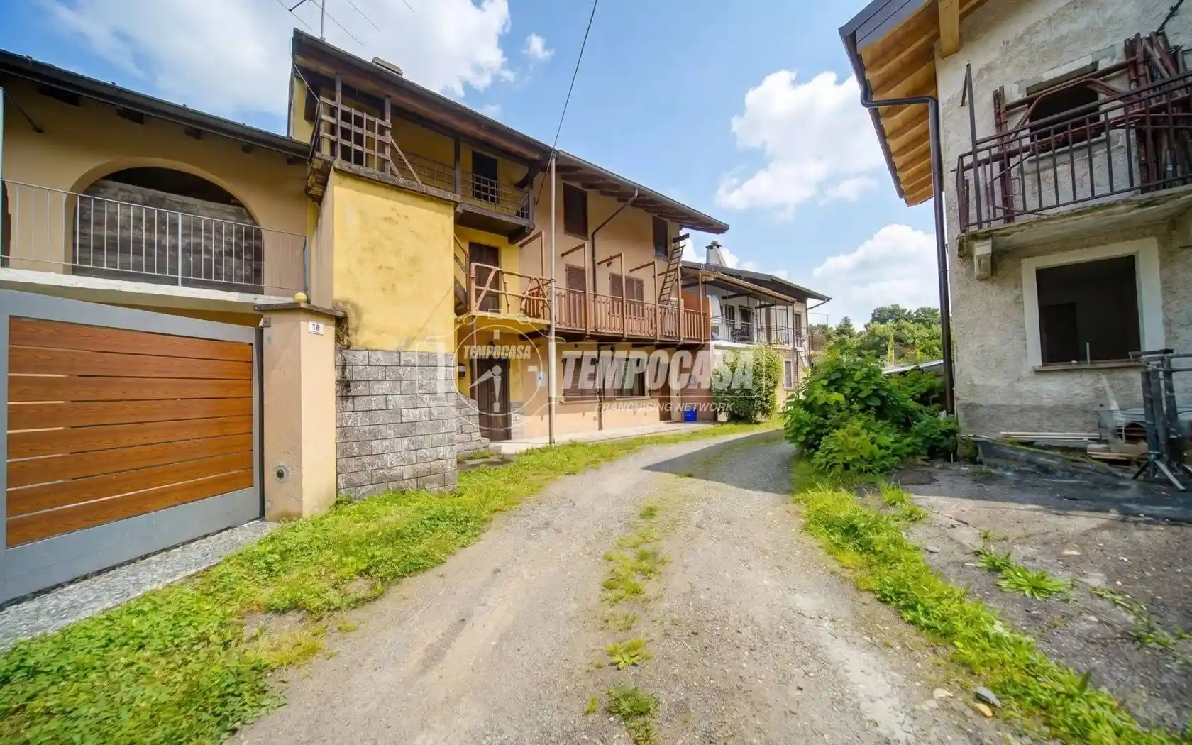 Casa indipendente in vendita a Castelletto Sopra Ticino