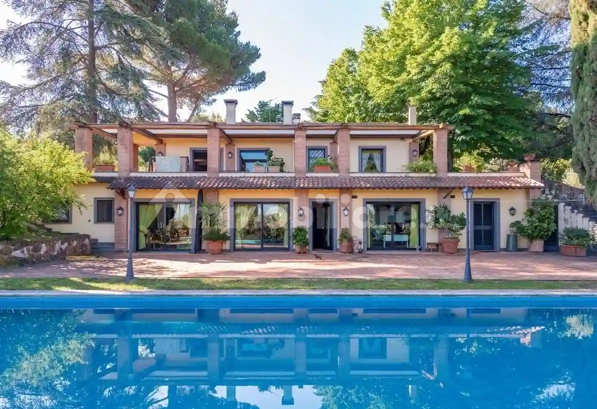 Villa - foto 2