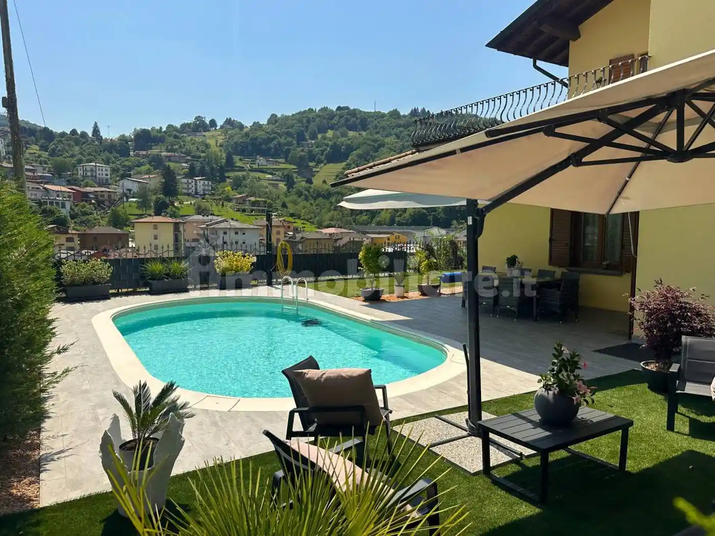 Villa in vendita a Leffe