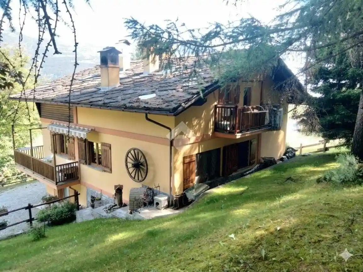 Casa indipendente in vendita a Introd