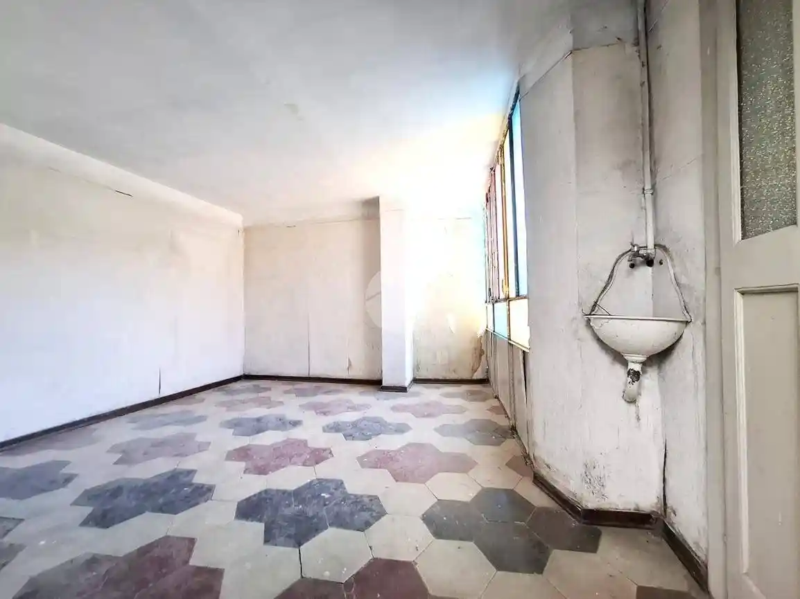 Palazzo - Edificio in vendita a Voghera