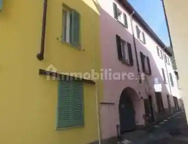Appartamento in vendita a Valmadrera