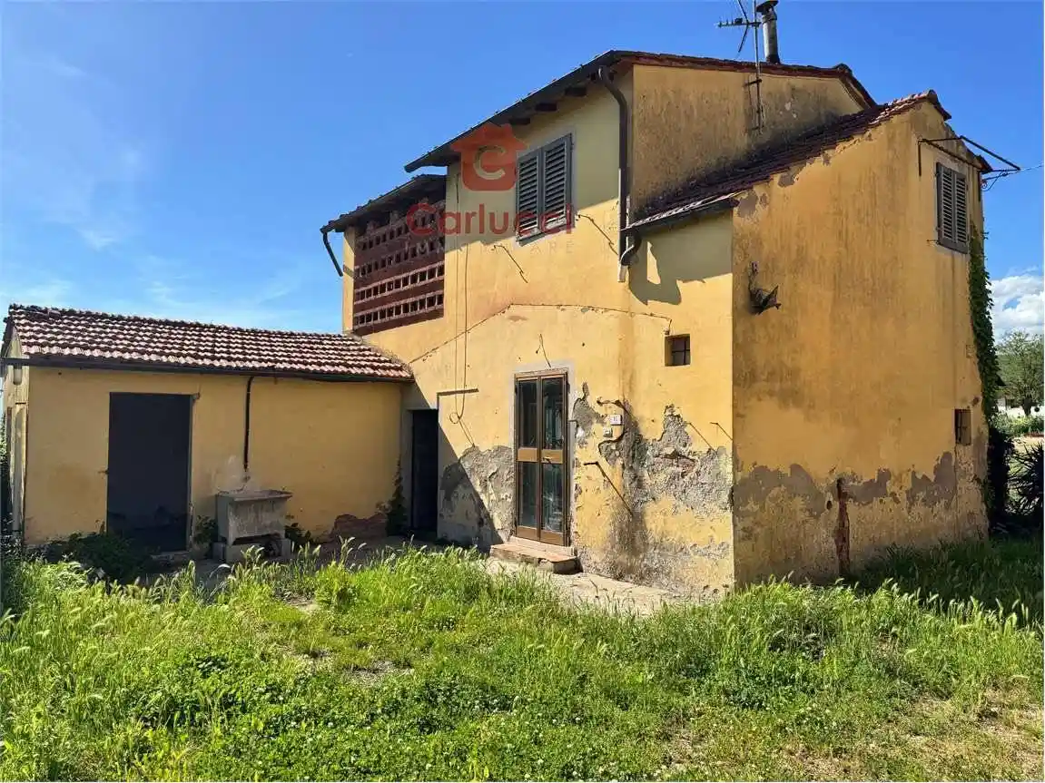 Appartamento in vendita a Massa e Cozzile