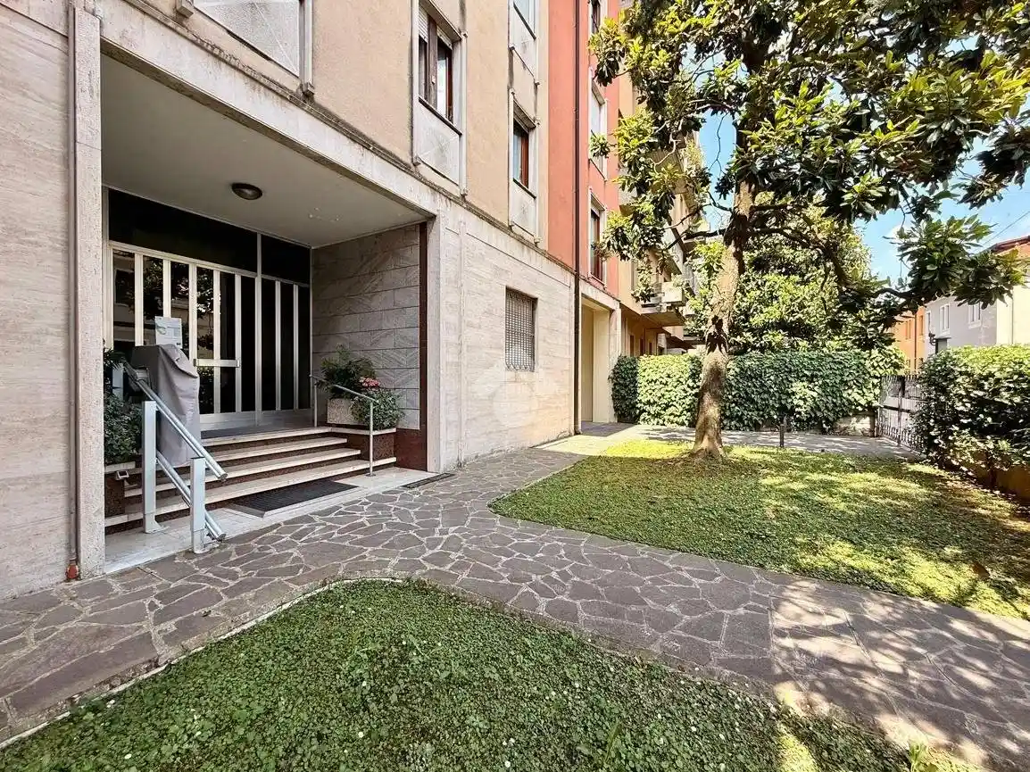 Appartamento in vendita a Brescia