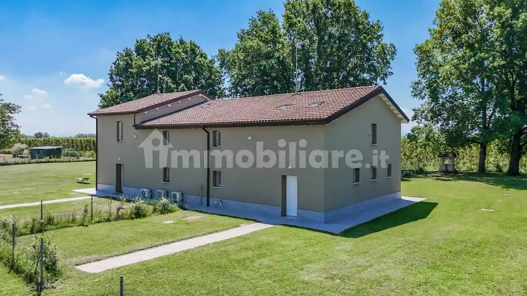 Villa - foto 2