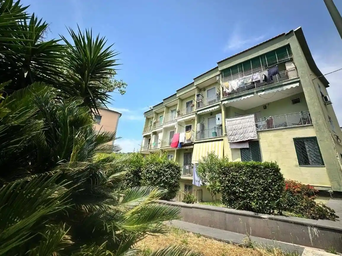 Appartamento in vendita a Napoli