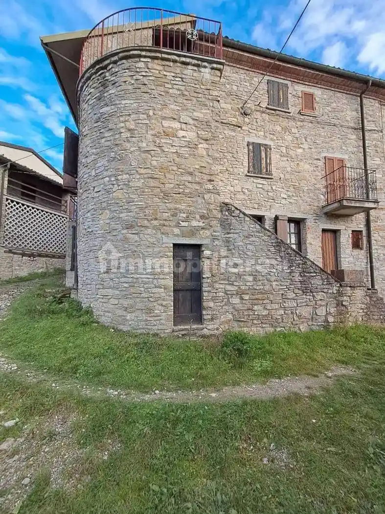 Rustico - Casale in vendita a Zavattarello