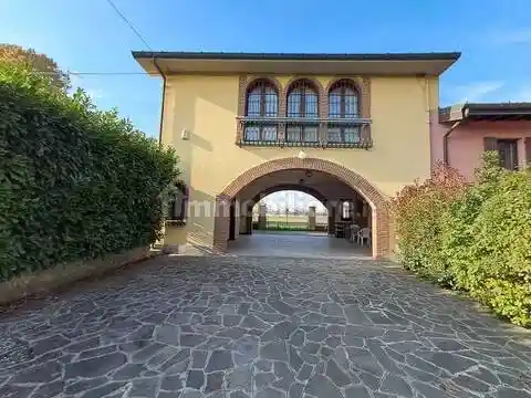Rustico - Casale in vendita a Pieve Porto Morone