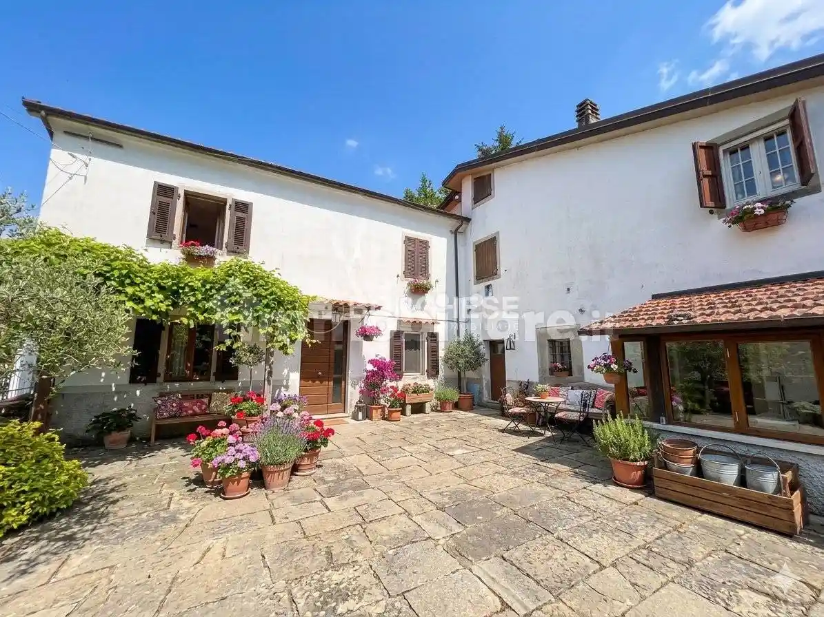 Casa indipendente in vendita a Fivizzano