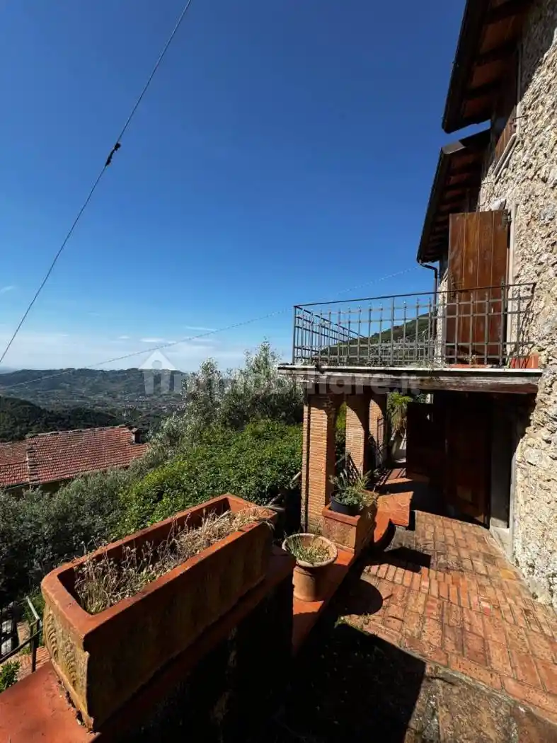 Rustico - Casale in vendita a Camaiore