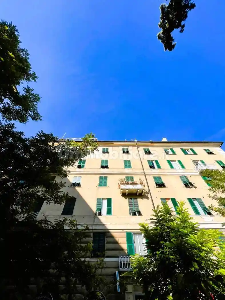 Appartamento in vendita a Genova