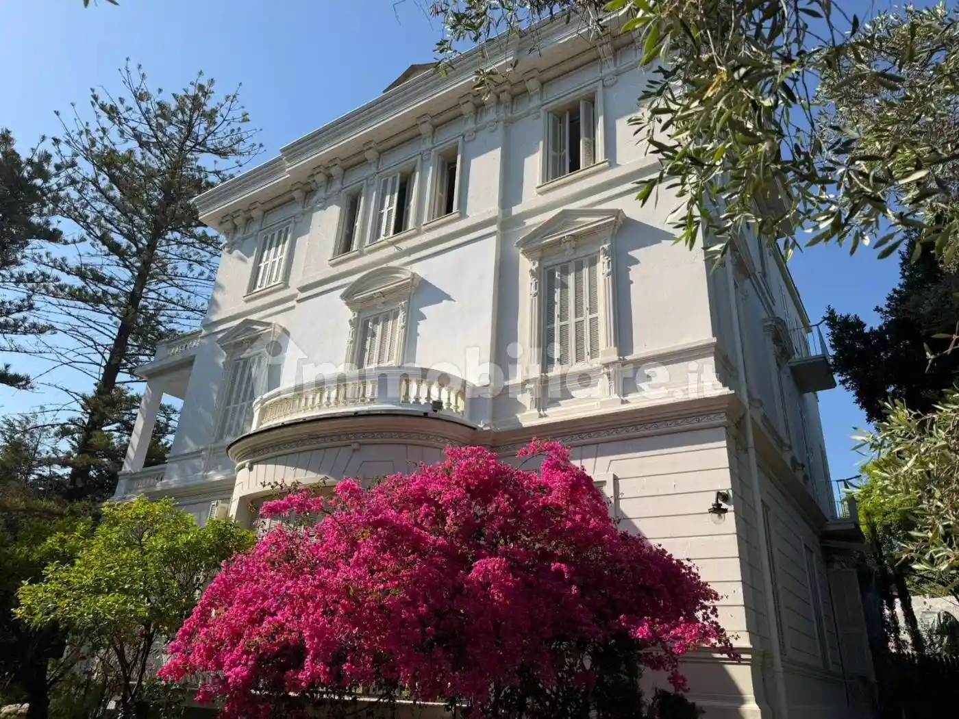 Appartamento in vendita a Imperia