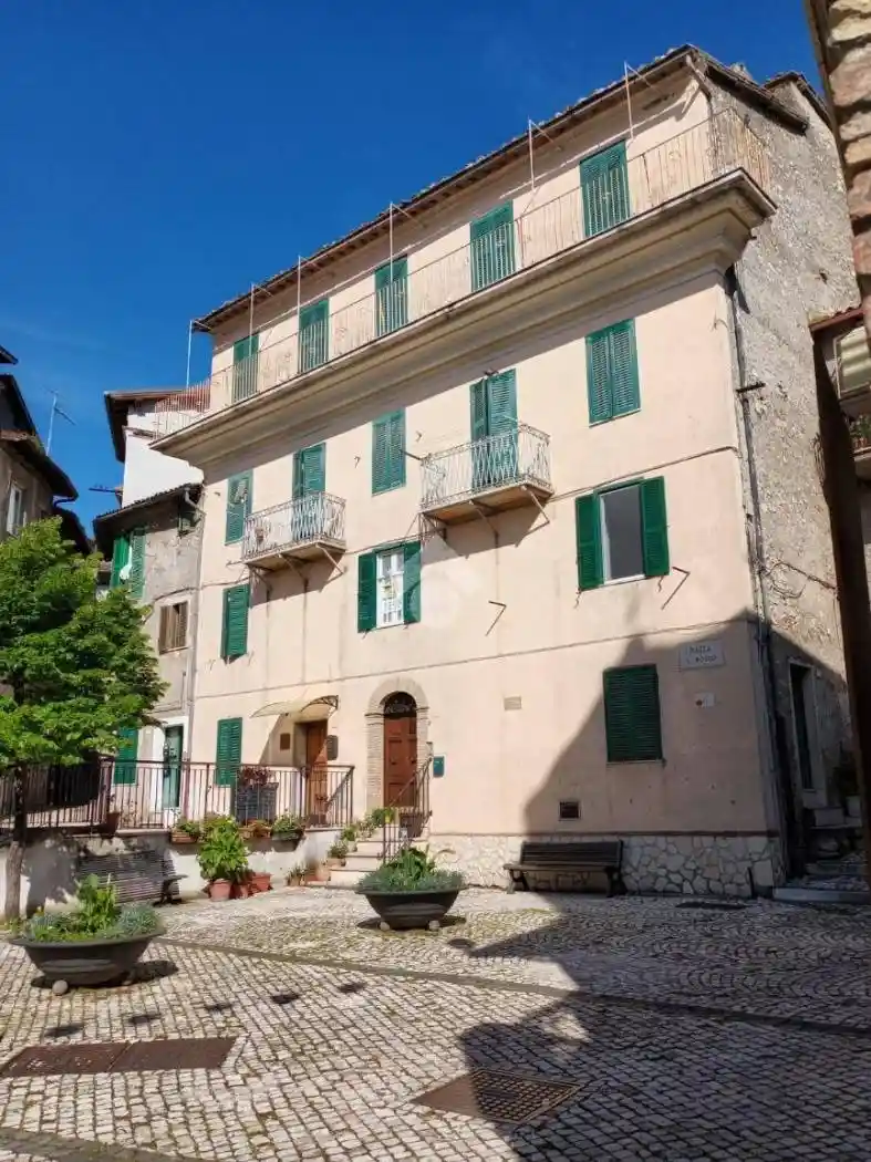 Appartamento in vendita a Olevano Romano