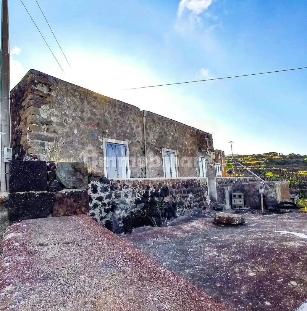 Appartamento in vendita a Pantelleria
