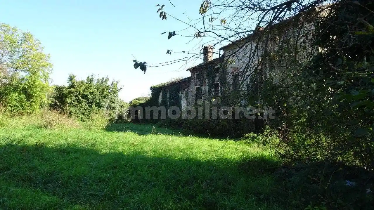 Rustico - Casale in vendita a Monteviale