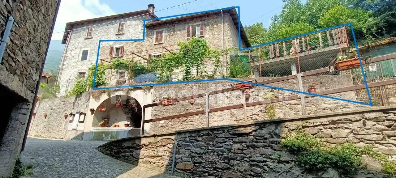 Villa in vendita a Sellero