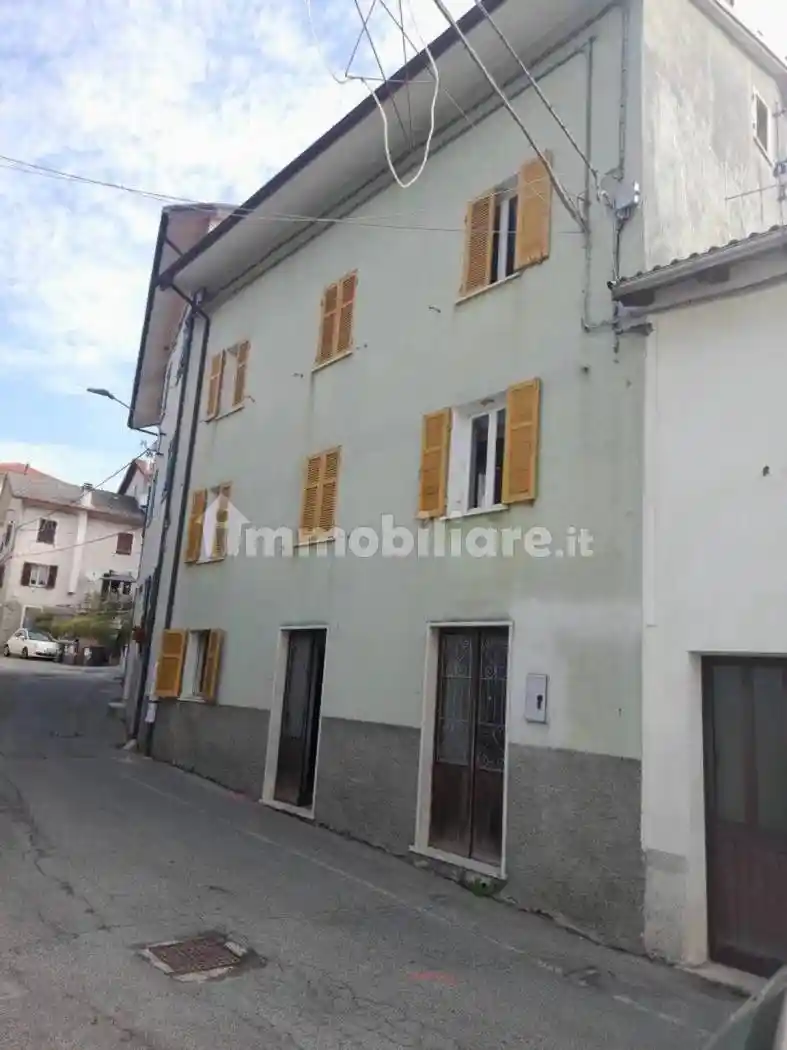 Villa in vendita a Rovegno