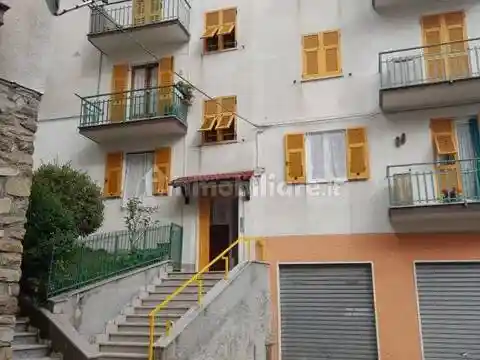 Appartamento in vendita a Rovegno
