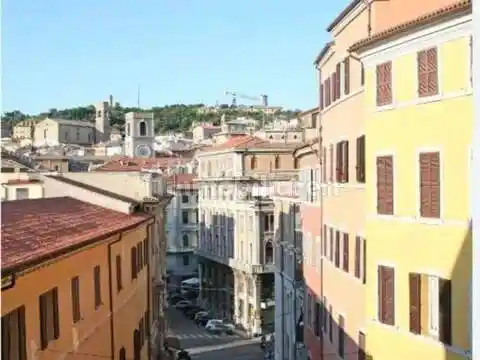 Appartamento in vendita a Ancona