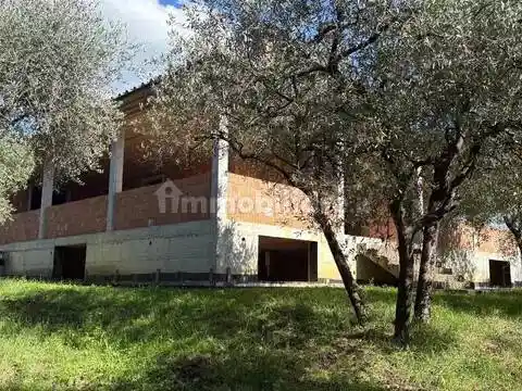 Villa in vendita a Arezzo