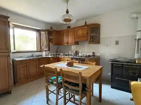 Villa in vendita a Arezzo