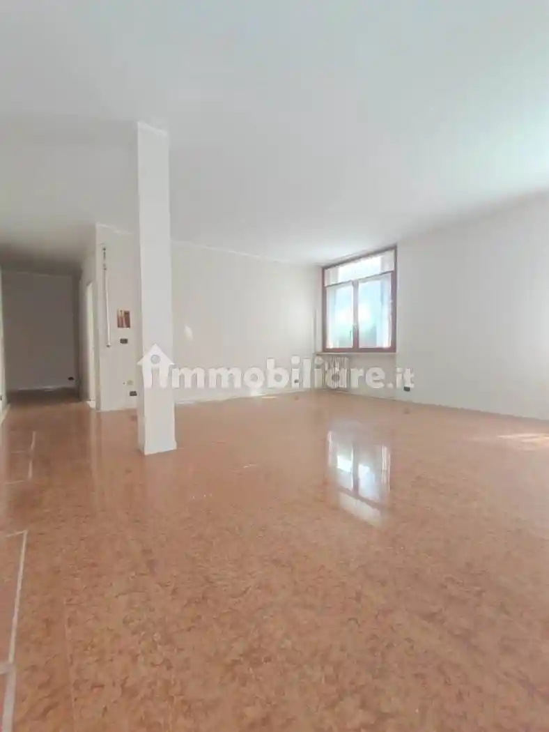 Appartamento in vendita a Parma