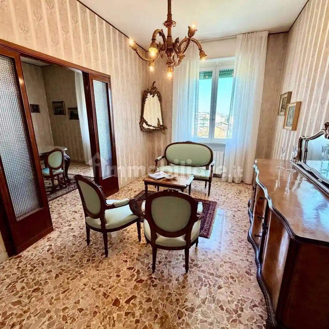 Appartamento in vendita a Piacenza