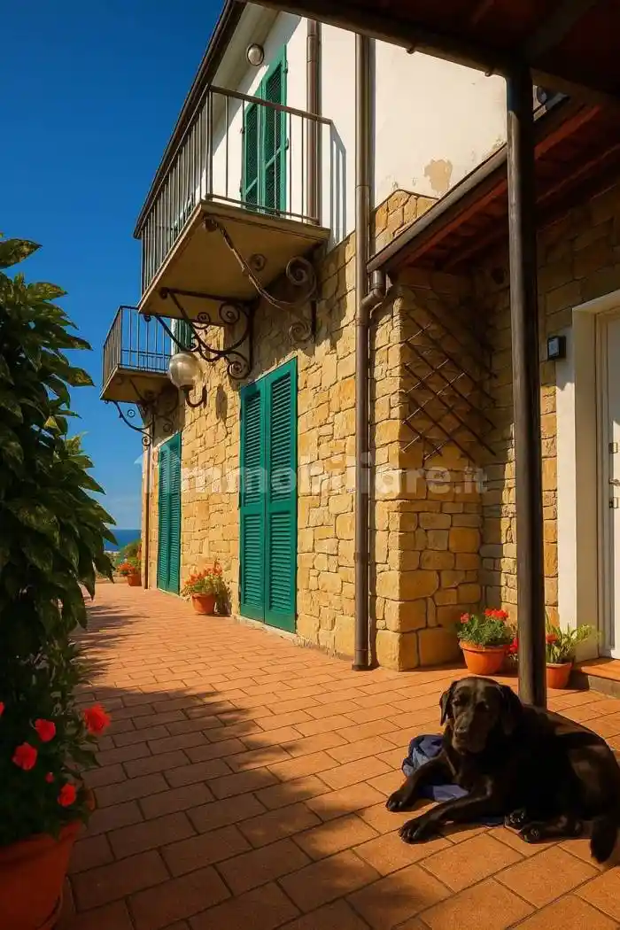 Casa indipendente in vendita a Bordighera