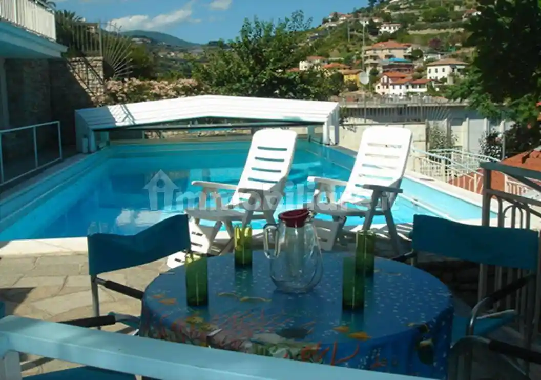 Villa in vendita a Sanremo