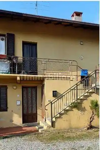 Appartamento in vendita a Sesto Calende