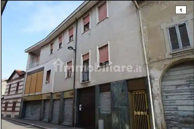 Palazzo - Stabile in vendita a Trezzo sull'Adda