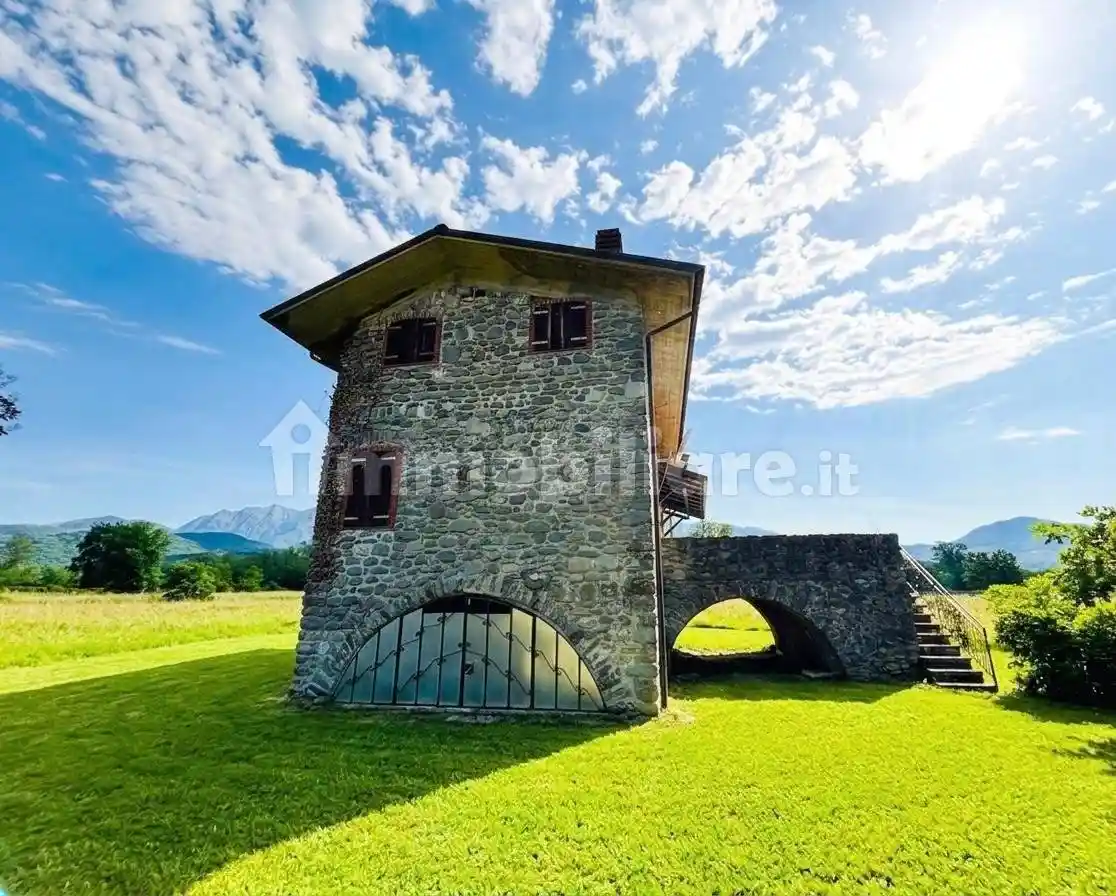 Rustico - Casale in vendita a Pontremoli
