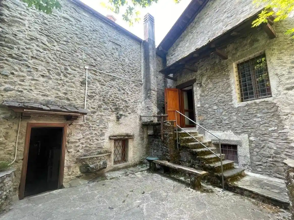 Casa indipendente in vendita a Cercino