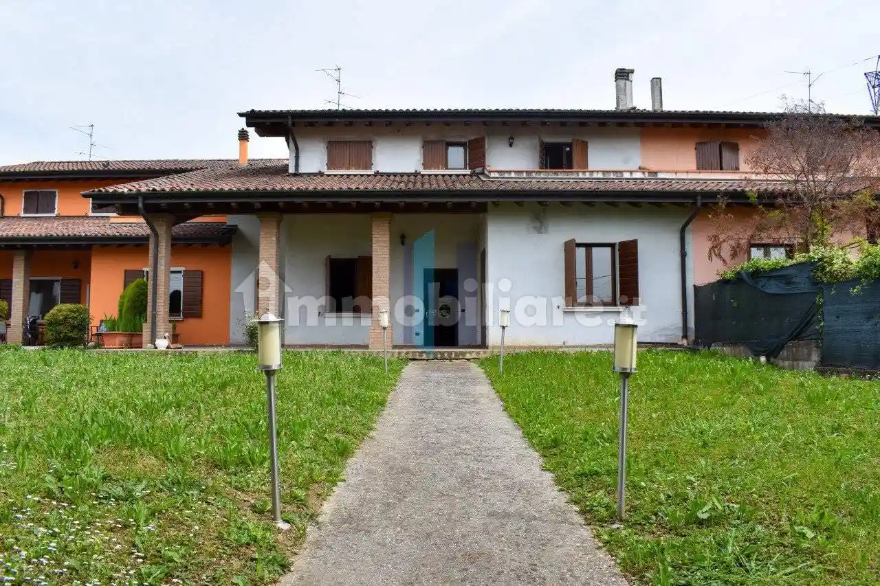Villetta a schiera in vendita a Torbole Casaglia