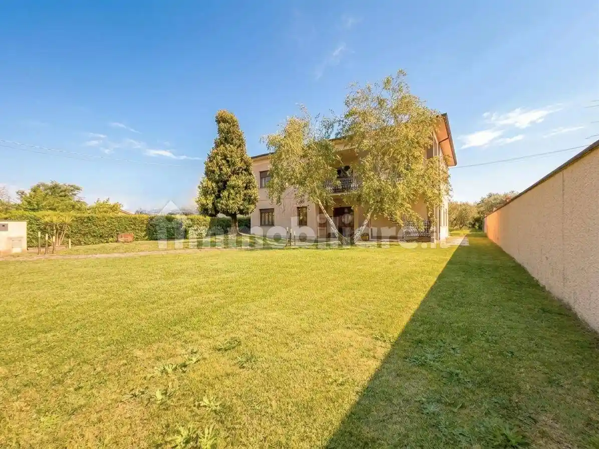 Villa in vendita a Capannori